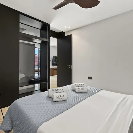 ヴィラ Karat Stone *